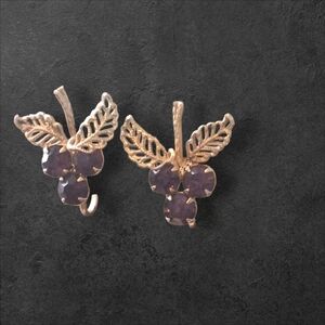 Vintage Elegant Purple Leaf Earrings Screw-on